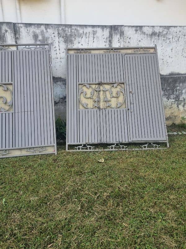 gate and partition available 5