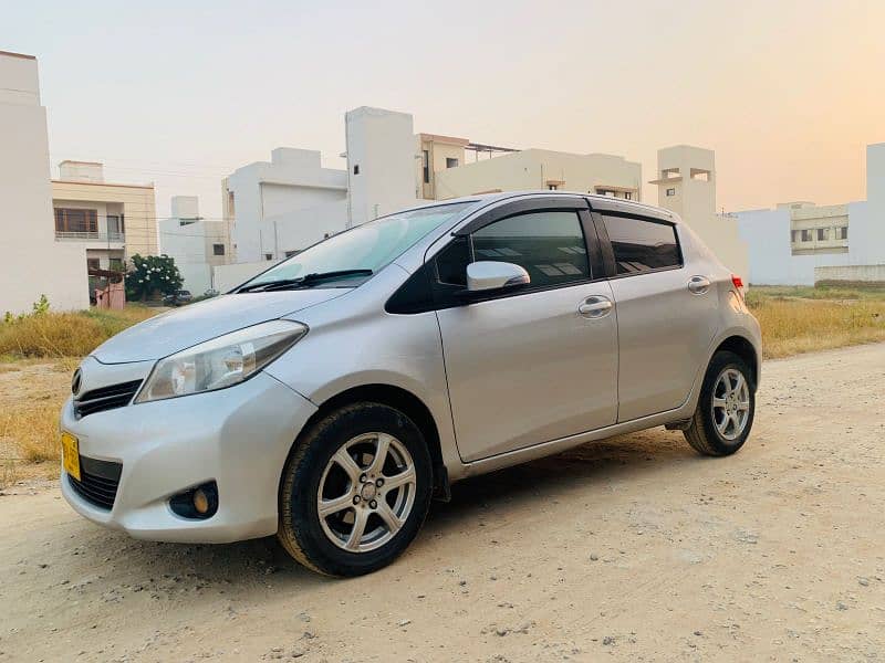 Toyota Vitz 2013 11