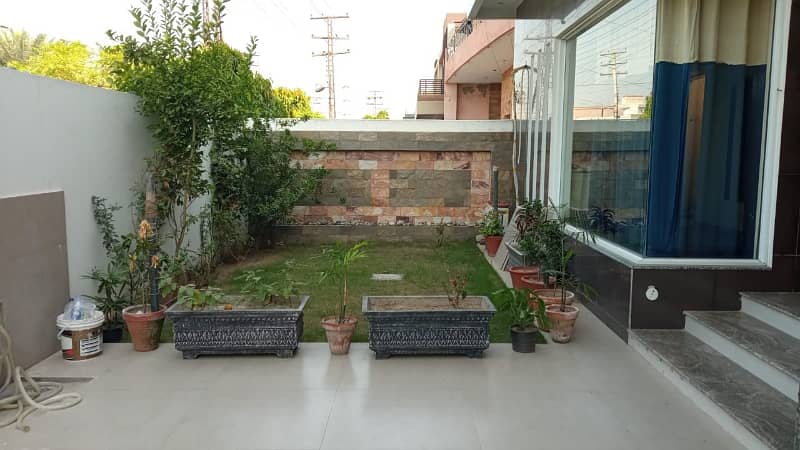 1 Kanal Fully Furnished House For Rent 1