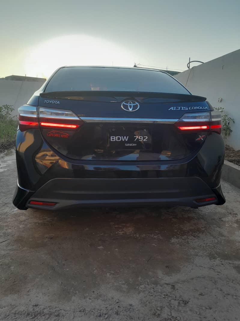 Toyota Corolla XLI 2015 3