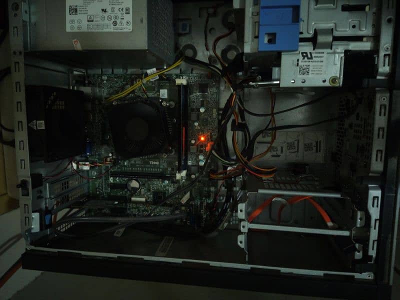 Gaming PC core i5 4th gen with 2Gb builtin gpu 9