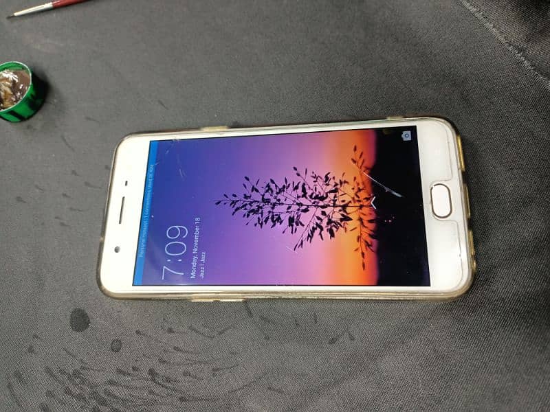 Oppo F1s  4/64 Good condition 0