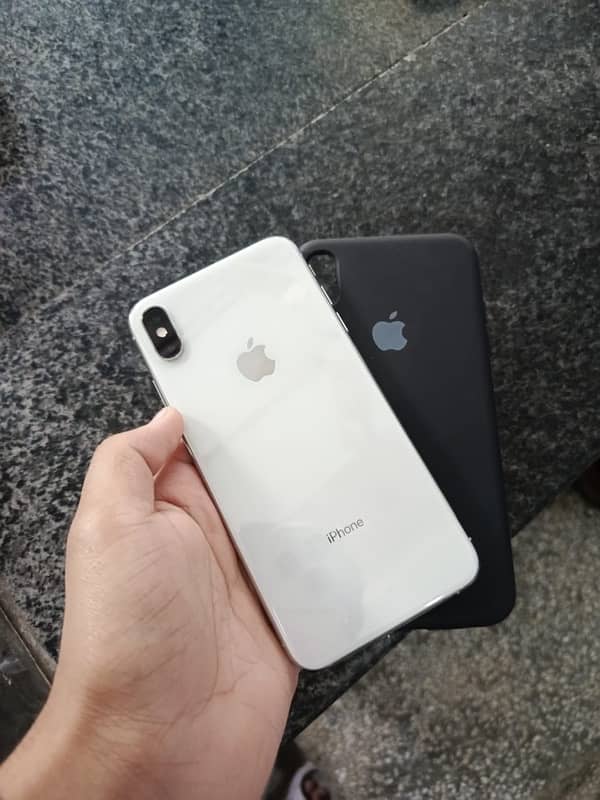 iPhone XS Max 0