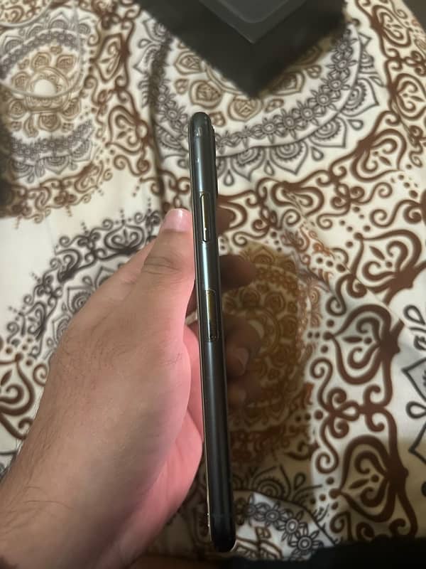 iphone 11 pro max 256gb pta approve 0