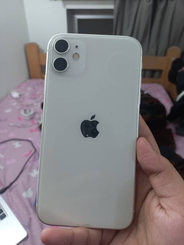 iphone 11  white jv 2