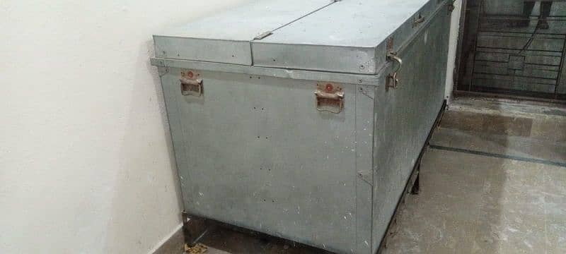 Steel Trunk Box 2