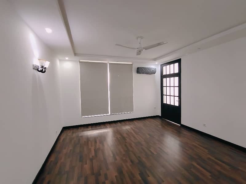 1 Kanal House For Rent In DHA Lahore Phase 7 Near Commercial Area 3