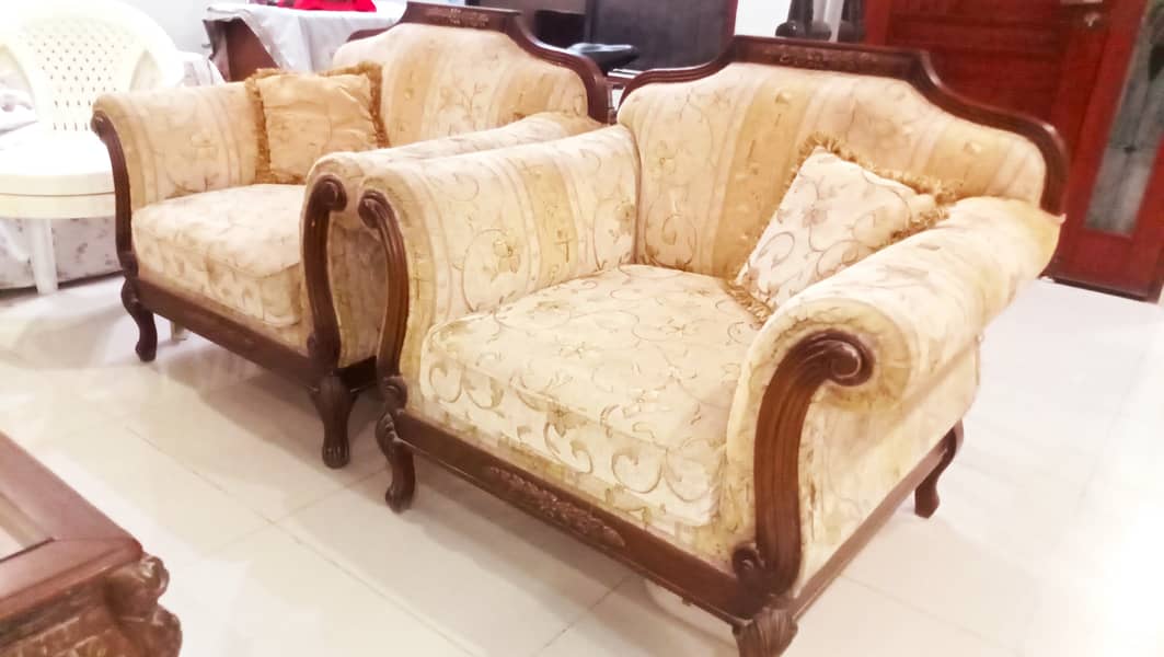 Sofa set 7 seater 4