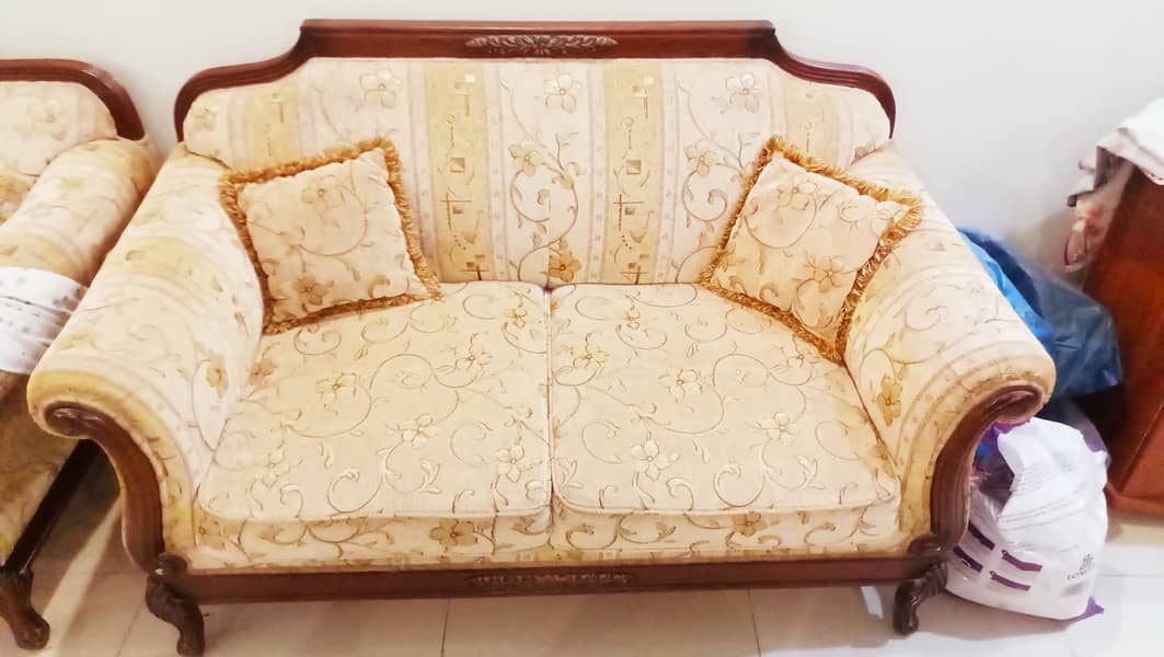 Sofa set 7 seater 5