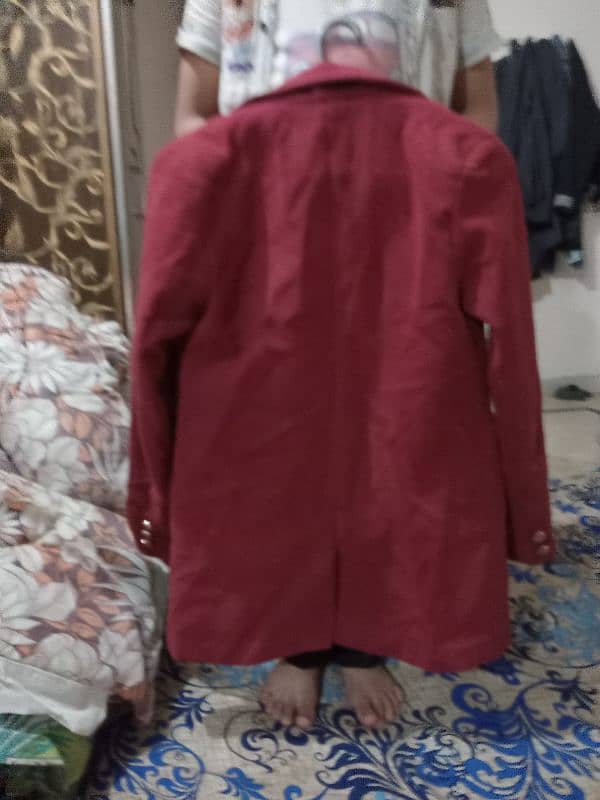 mehroon coat 10 sy 18 saal k lye for sale 10