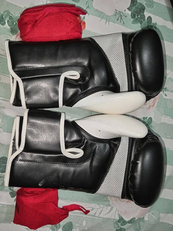 Leather & Polyester Gloves No 7 1