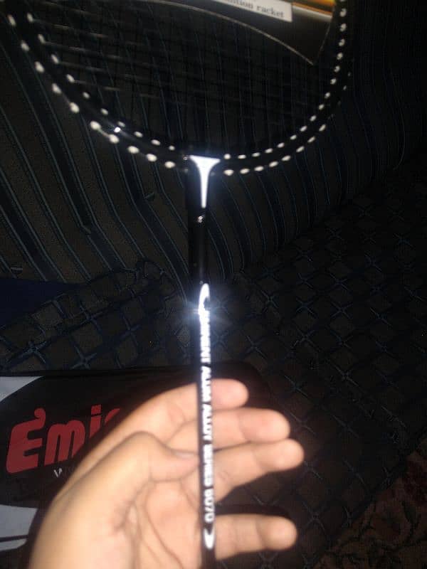 eminent pro 6070 racket set with bag and shuttlecock are available 5