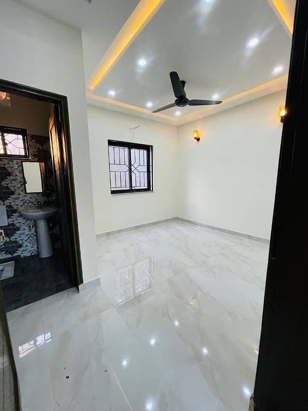 5 MARLA BRAND NEW HOUSE AVAILABLE FOR SALE IN LAHORE 30