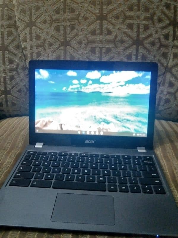 Acer C740 4 gb ram 128 SSD Chromebook 1