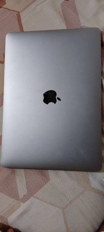 MacBook 7 Pro (US variant 13inch) 5