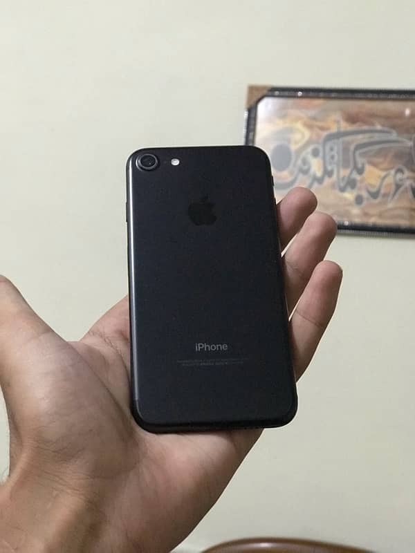 Iphone 7 (Pta Approve 128 GB) 4