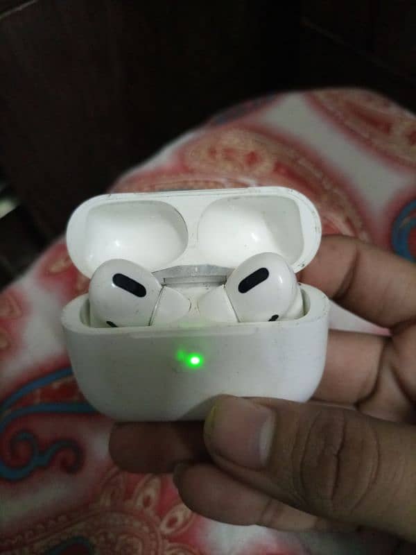 APPLE AIRPODS PRO FOR SALE 1