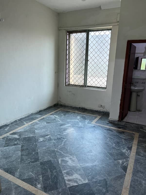 5 Marla Park Facing first floor 2 bed portion near ALLAH Hu Chowk 6