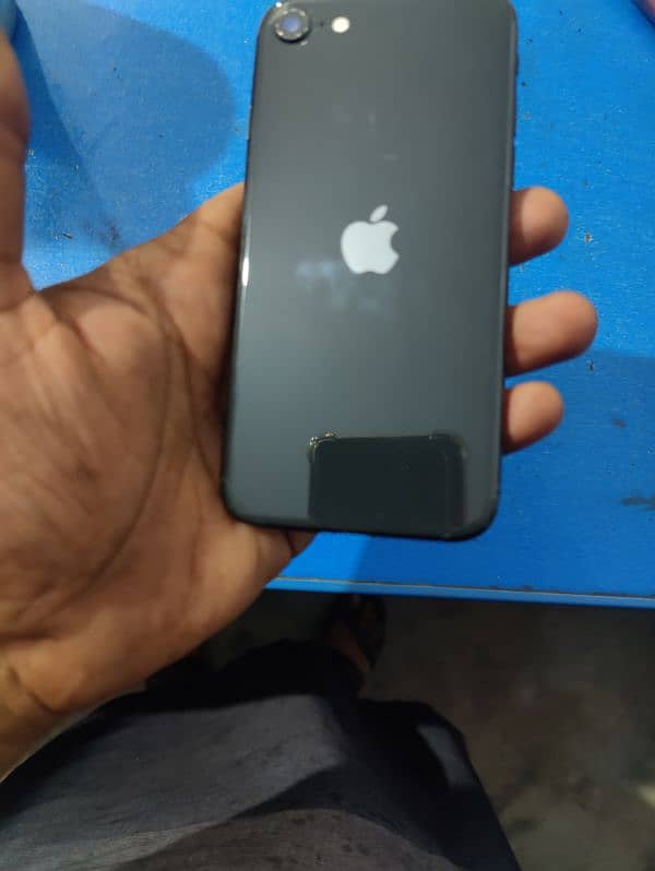 iphone SE 2020 dual sim office pta aproved 0