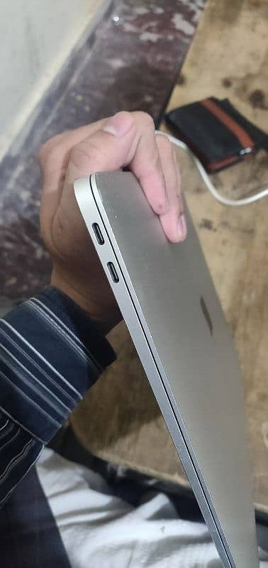 Apple MACBOOK AIR 2018 5