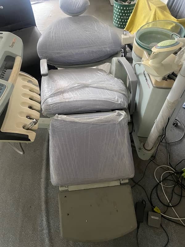 dental chair unit… used… korean… name taurus sante…3 fold unit 0