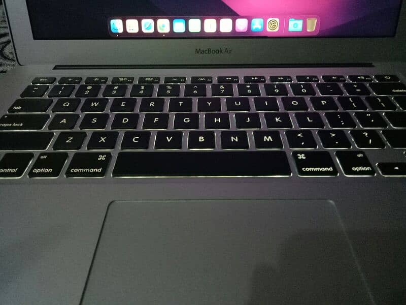 MacBook Air 2017 ~ Intel Core i5 ~ In Good Condition 1