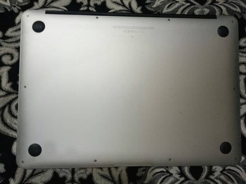 MacBook Air 2017 ~ Intel Core i5 ~ In Good Condition 2