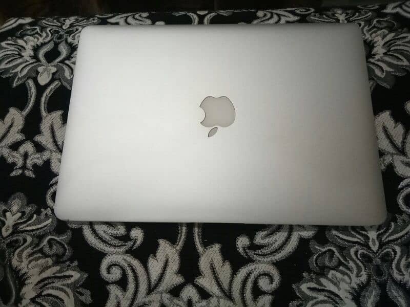 MacBook Air 2017 ~ Intel Core i5 ~ In Good Condition 7