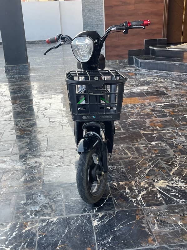 YJ FUTURE ELECTRIC SCOOTER 1