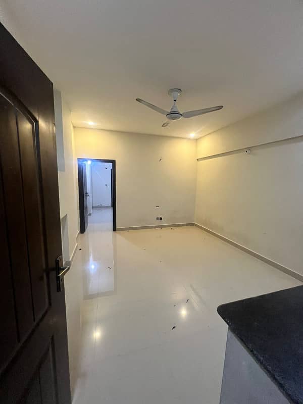 ONE BED LUXURY APARTMENT FOR RENT IN GULBERG GREENS ISLAMABAD 4