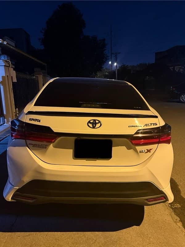 Toyota Corolla Altis 2018 11