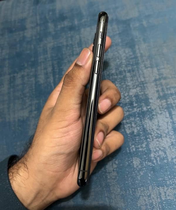 Iphone 11pro 256gb pta approved 2