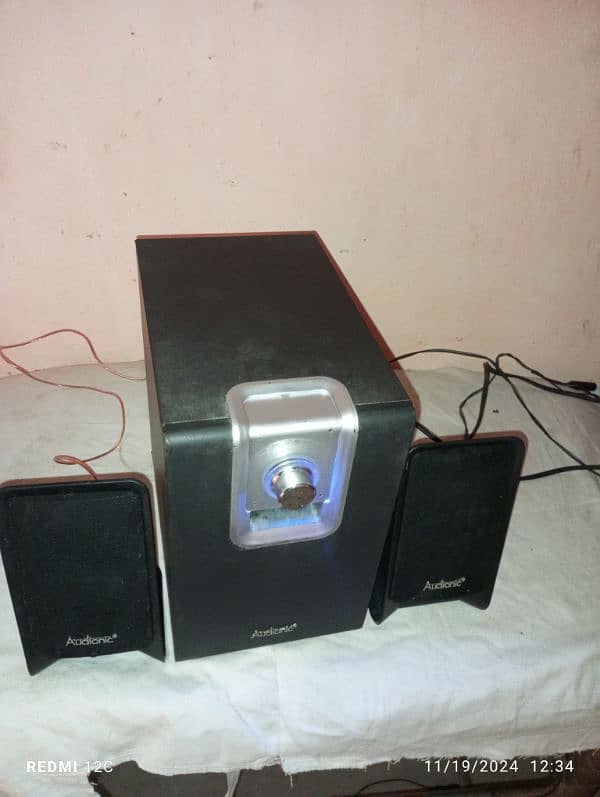 audionic 2.1 sound system All ok only AUX pin se chalta he 4