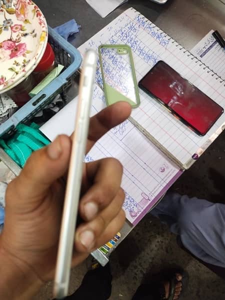 good condition mobile hy i phone pti 3