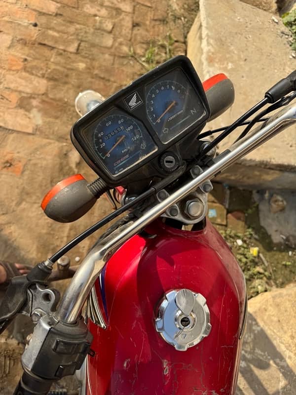 Honda CG 125 2016 model Red 4