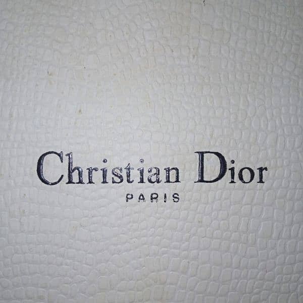 ladies belt company CHristian Dior PARIS 9