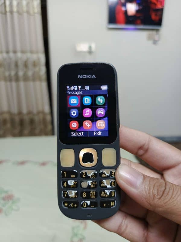 Nokia 101 Dual Sim with Memory card slot 3