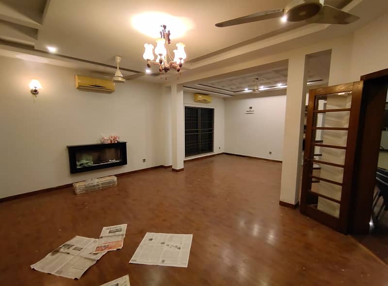 1 Kanal House for Rent in DHA Lahore Phase 5 Near Lums University 25