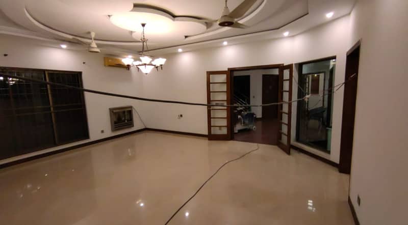 1 Kanal House for Rent in DHA Lahore Phase 5 Near Lums University 26