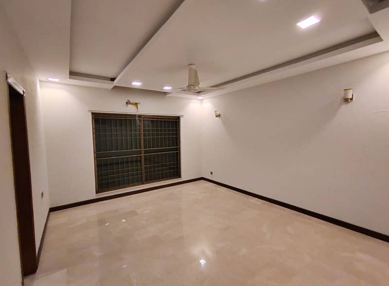 1 Kanal House for Rent in DHA Lahore Phase 5 Near Lums University 27