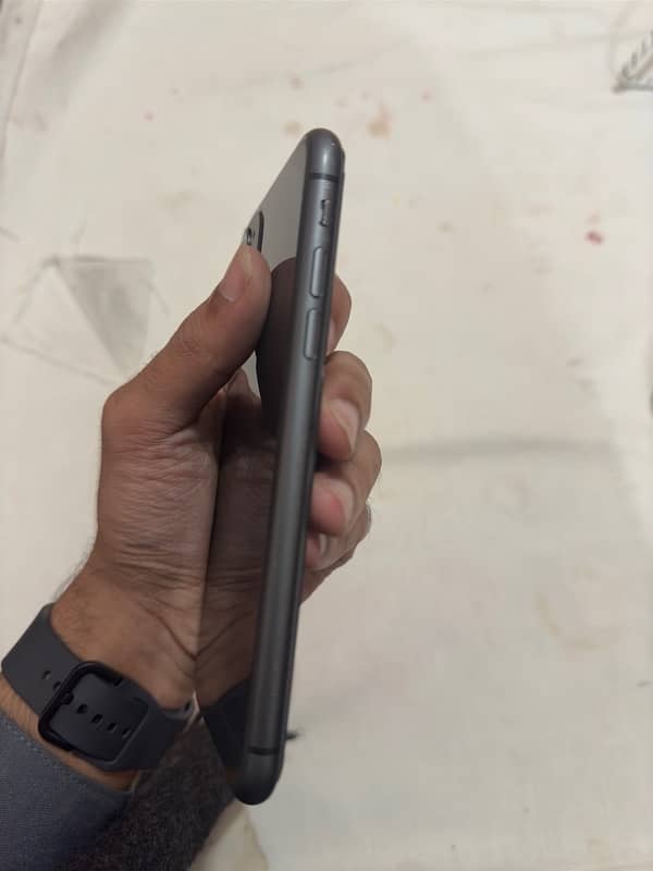 iphone 11 128gb non pta 4