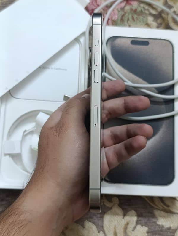 iphone 15 pro max 256gb (Pta Approved) Natural Titanium 1