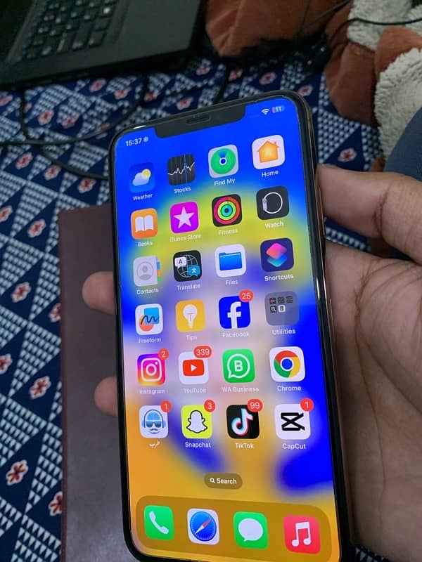 I phone 11 pro Max 64 gb 3