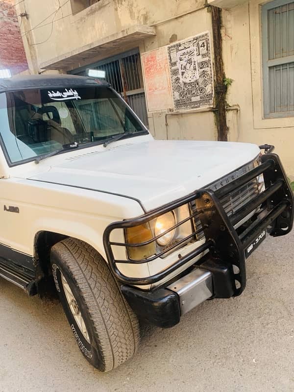 Mitsubishi Pajero 1989 1