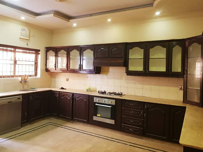 1 Kanal House for Rent in DHA Lahore Phase 4 Near Ring Road 34