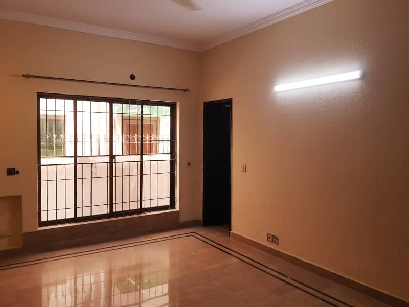 1 Kanal House for Rent in DHA Lahore Phase 4 Near Ring Road 35