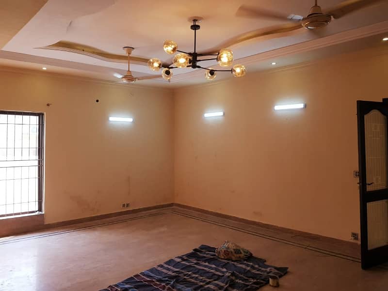 1 Kanal House for Rent in DHA Lahore Phase 4 Near Ring Road 36