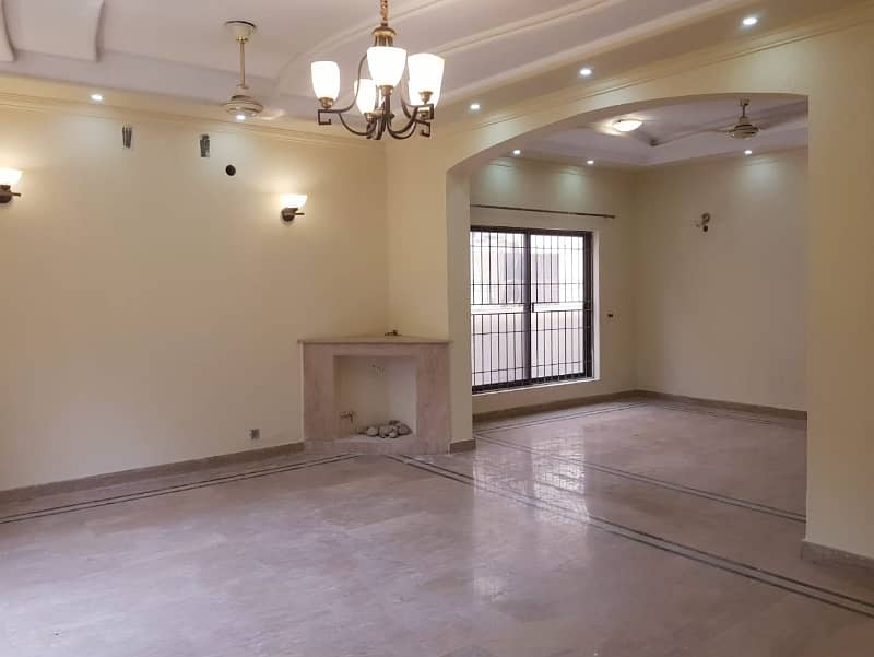 1 Kanal House for Rent in DHA Lahore Phase 4 Near Ring Road 38