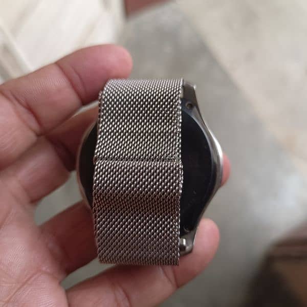 samsung watch four . . . used but like new. . awsm battery 6