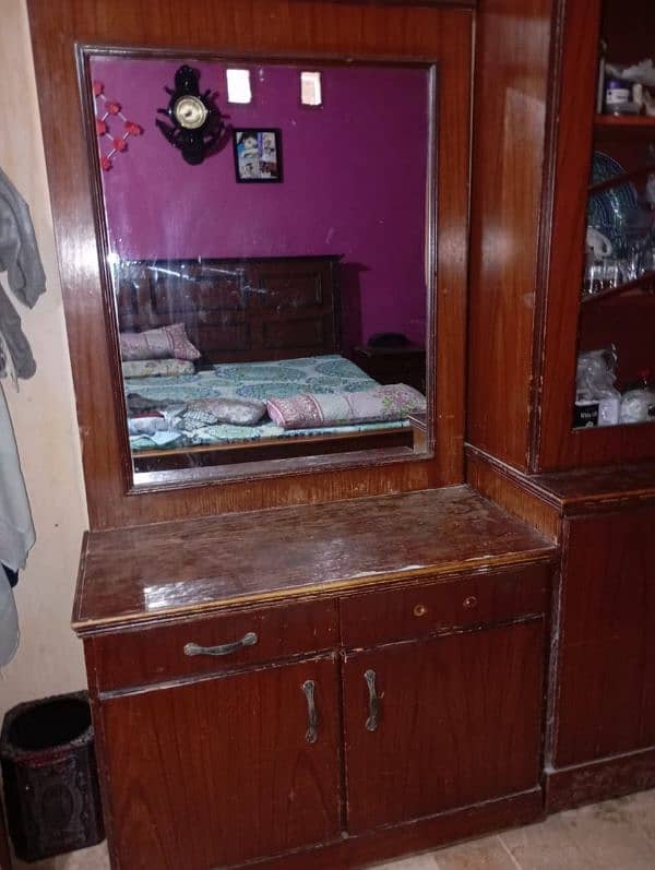 pure wooden dressing with drawers and and best quality mirror. 0